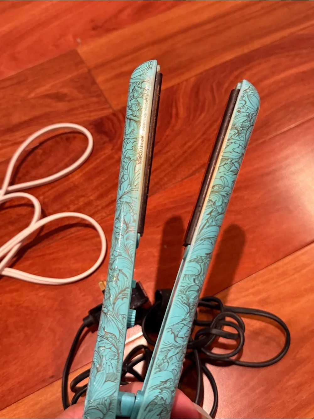 2 Hair Straighteners Bundle – T3 + Extra Flat Iron
